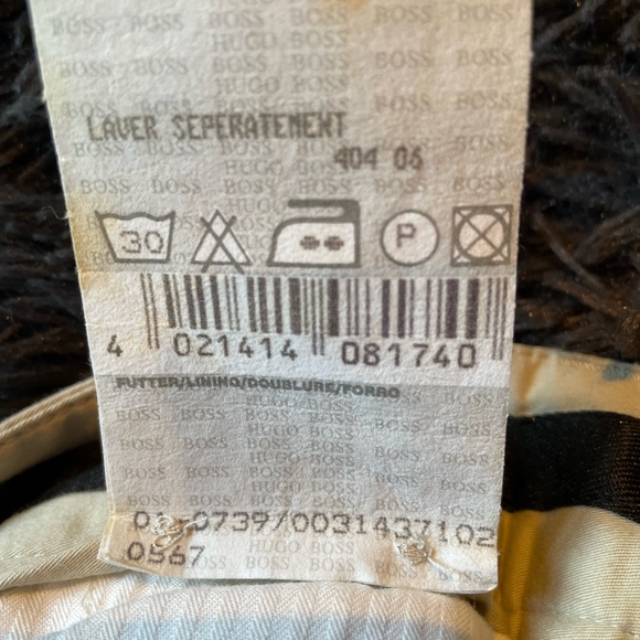 Great quality HUGO BOSS Women’s Beige / Tan shorts - Picture 6 of 7